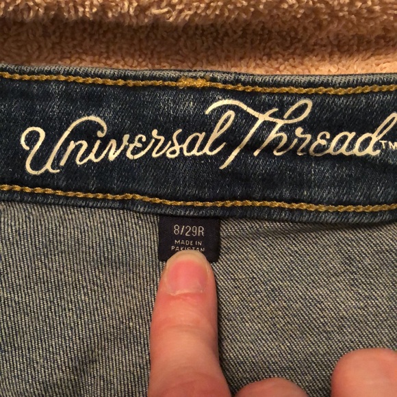 Universal Thread Jean capris - Picture 2 of 3